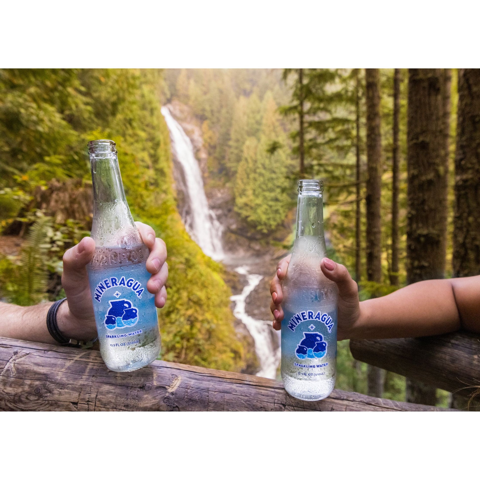 Jarritos Mineragua Sparkling Water, 12.5 Fl Oz Glass Bottles, 12 Pack